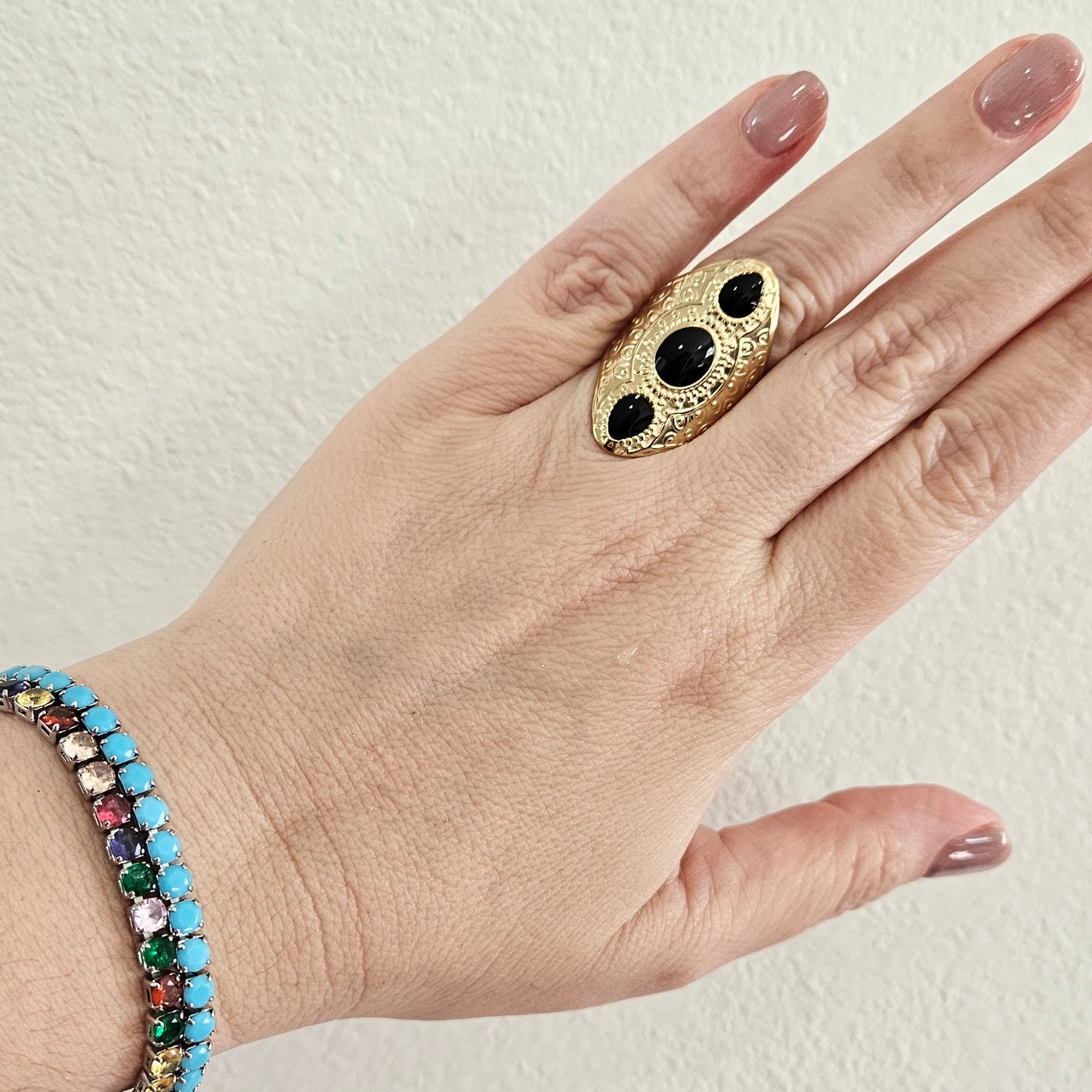 VITTA Long Oval Gold Ring with Black Enamel
