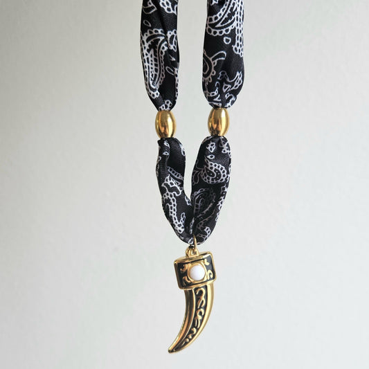 Armida Bandana Necklace with Stainless Steel Pendant (Collar)