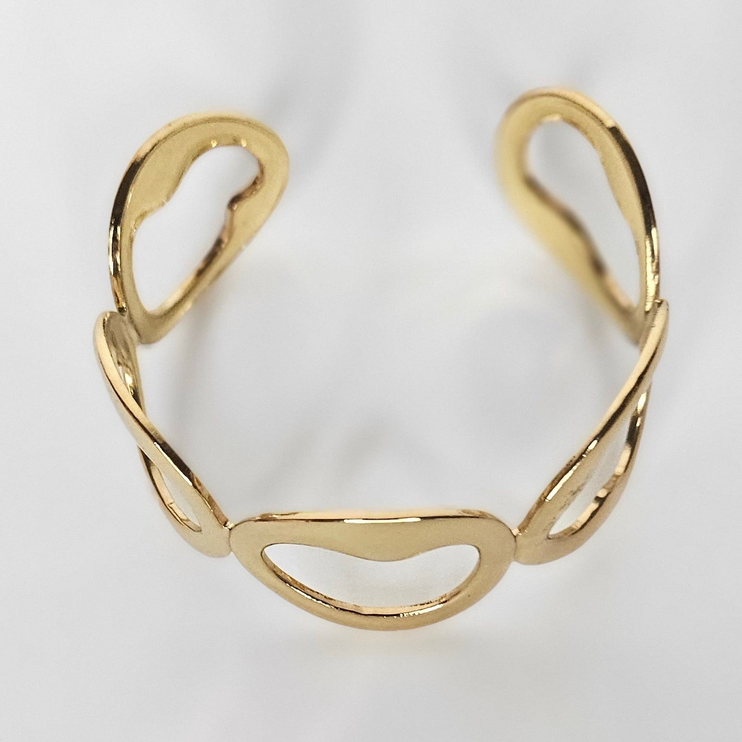 Dara Gold Stainless Steel Open Bracelet (Pulsera)