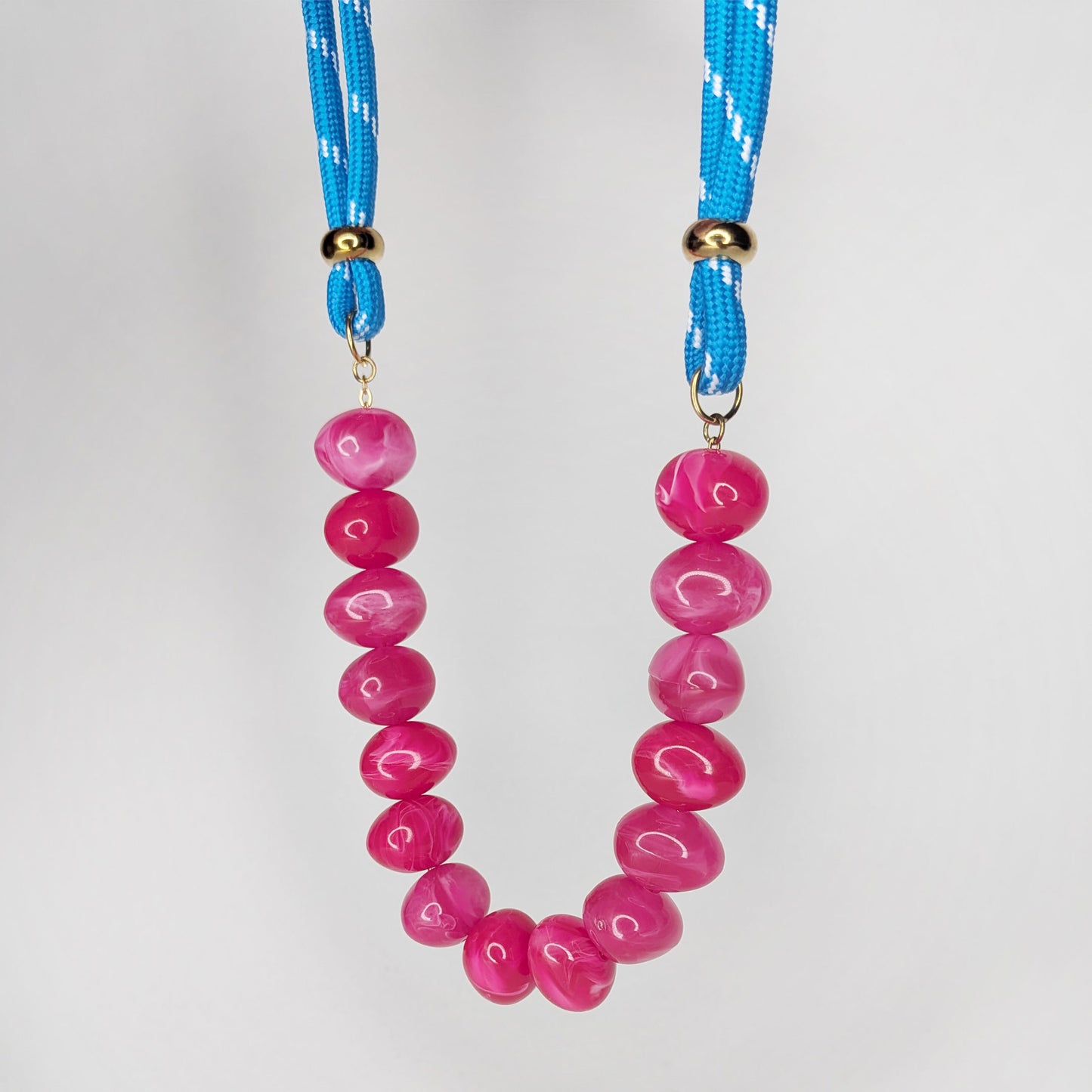 Aranza Pink Blue Acrylic Cord Necklace (Collar)