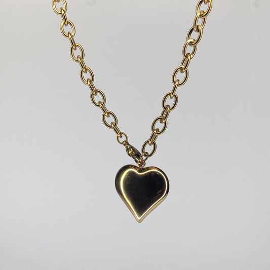 Chelo Gold Stainless Steel Heart Necklace (Collar)