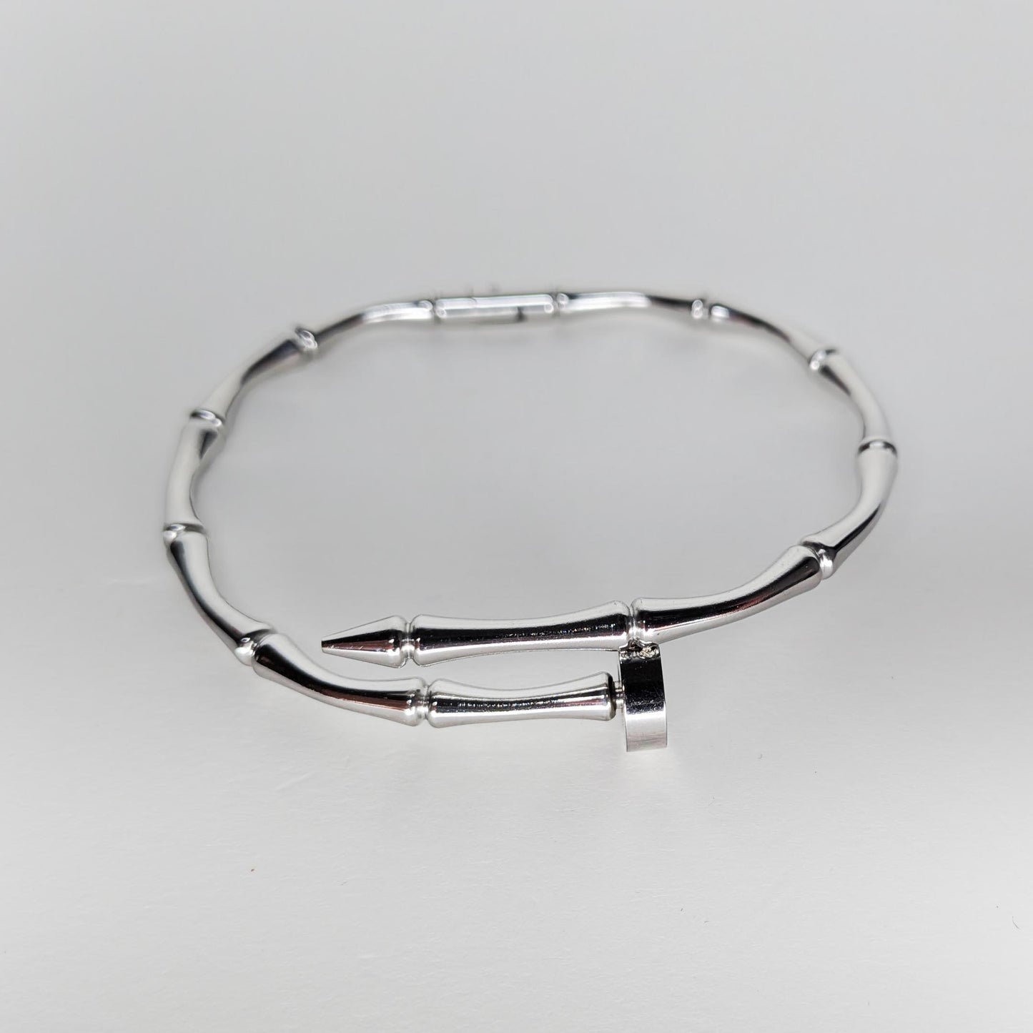 Sylvis Silver Stainless Steel Nail Bangle (Pulsera)