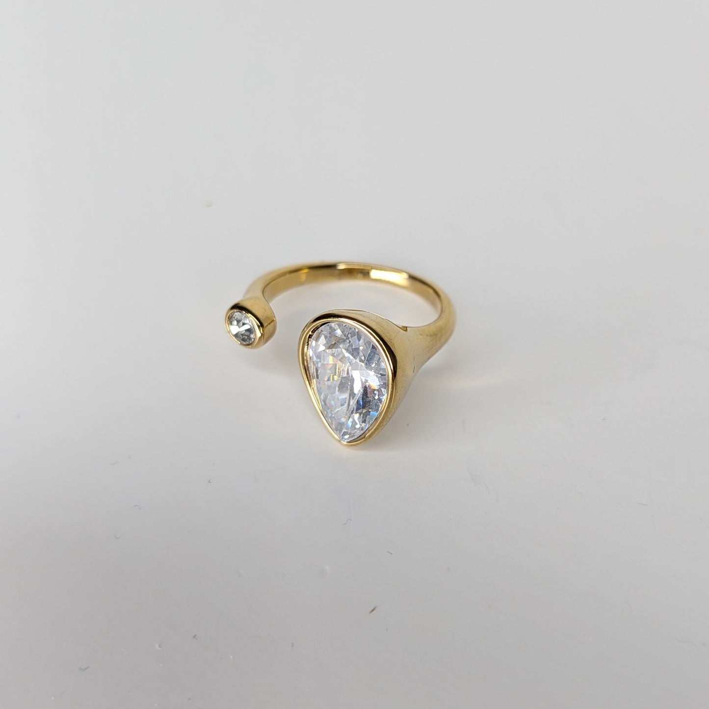 Juanita Crystal Stainless Steel Adjustable Ring (Anillo)