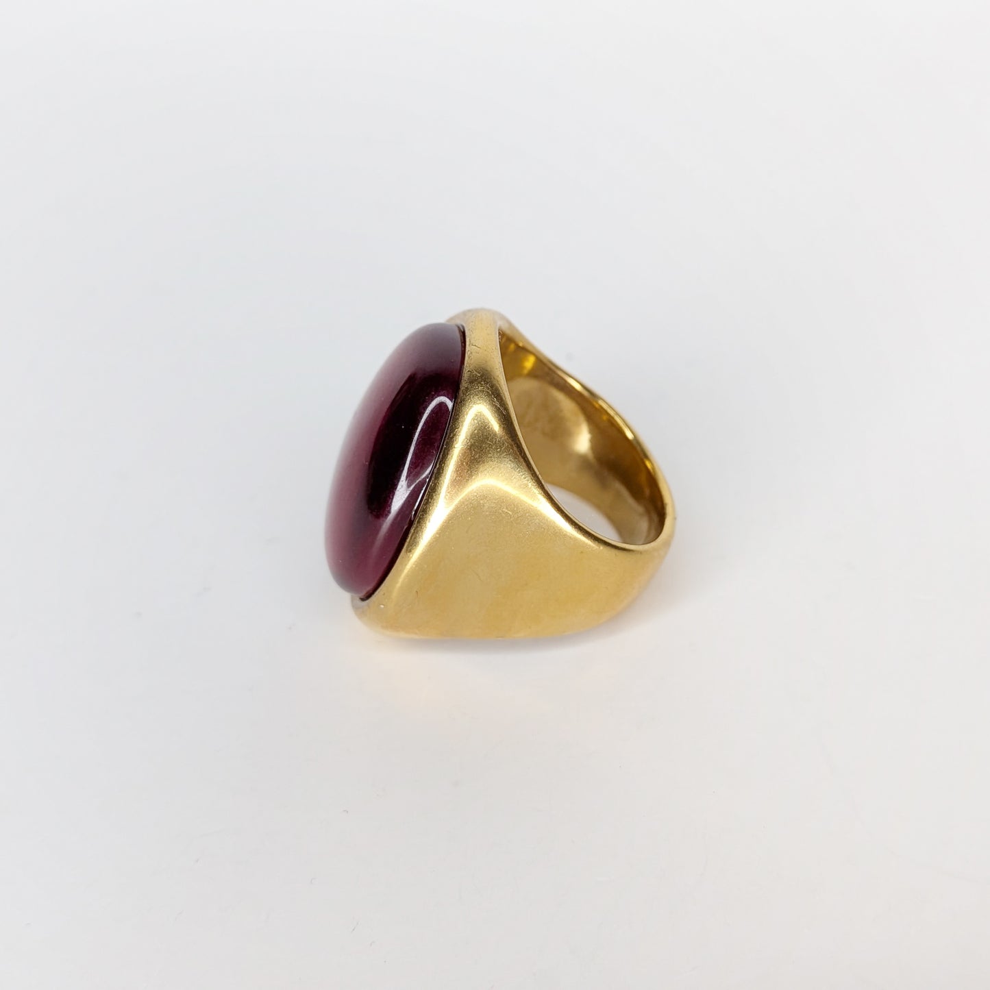 Natashhaa Red Stainless Steel Statement Ring (Anillo)