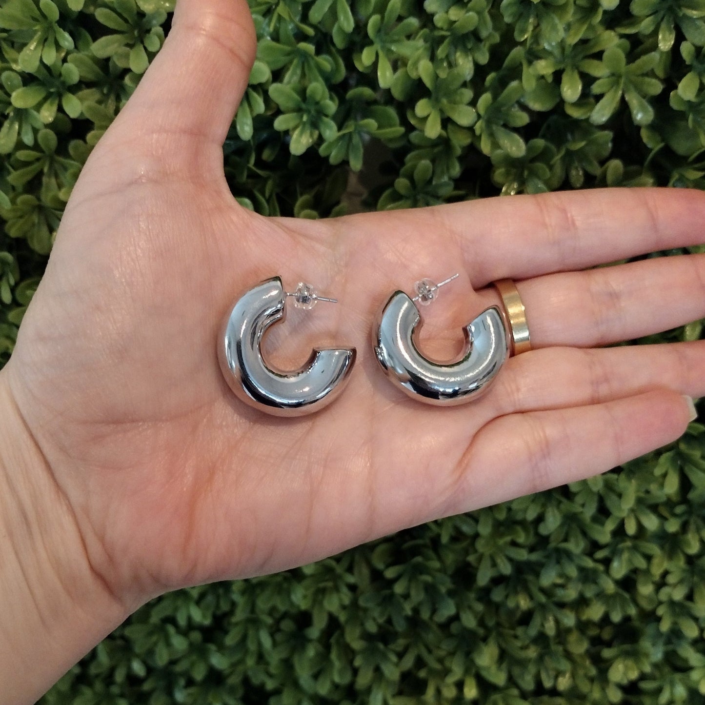 Aretes La JENNIFER Plateados