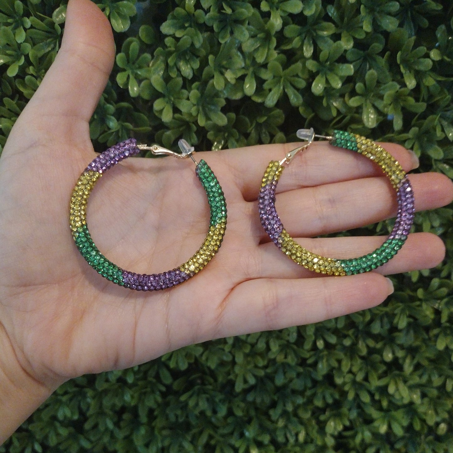 Aretes (Arracadas)Vede con Morado y Amarillo