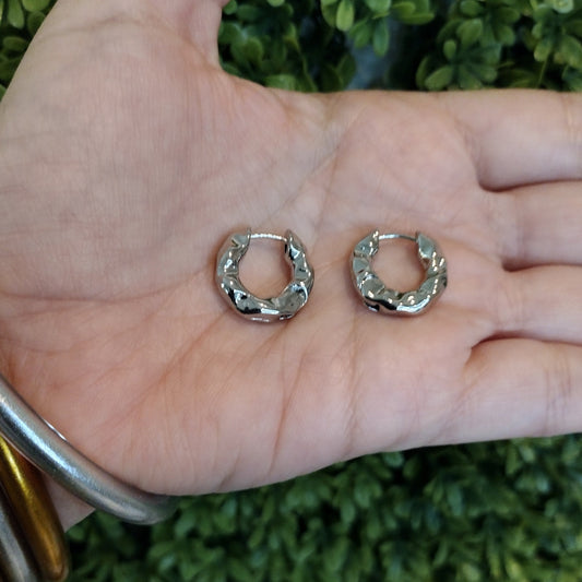 Aretes Tipo Arracaditas Plateadas Chicas