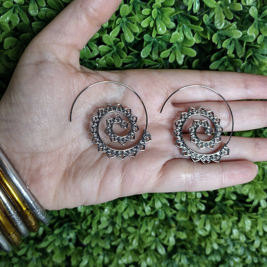 Aretes De Caracol Labrado en Plateado