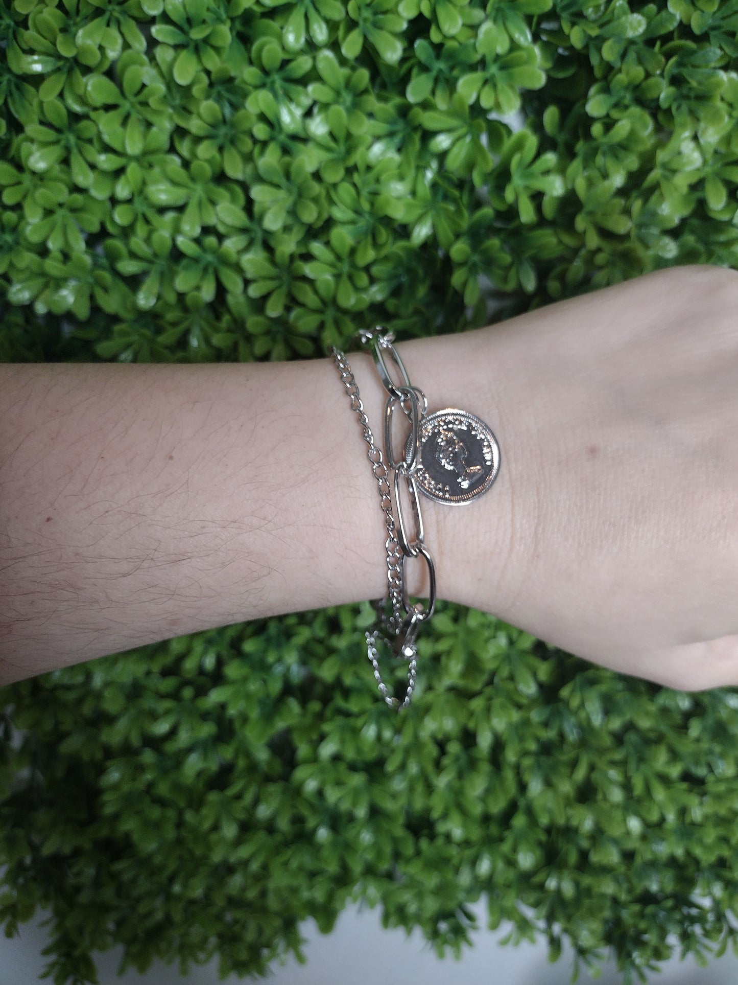 Pulsera Plateada De Moneda