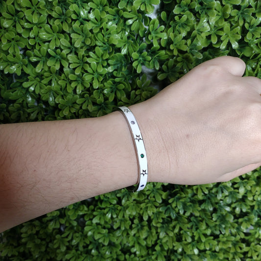 Pulsera de Aro Con Estrellitas