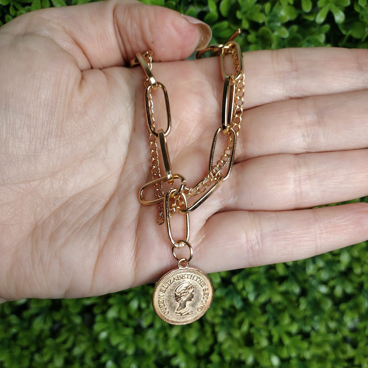 Pulsera Dorada De Moneda