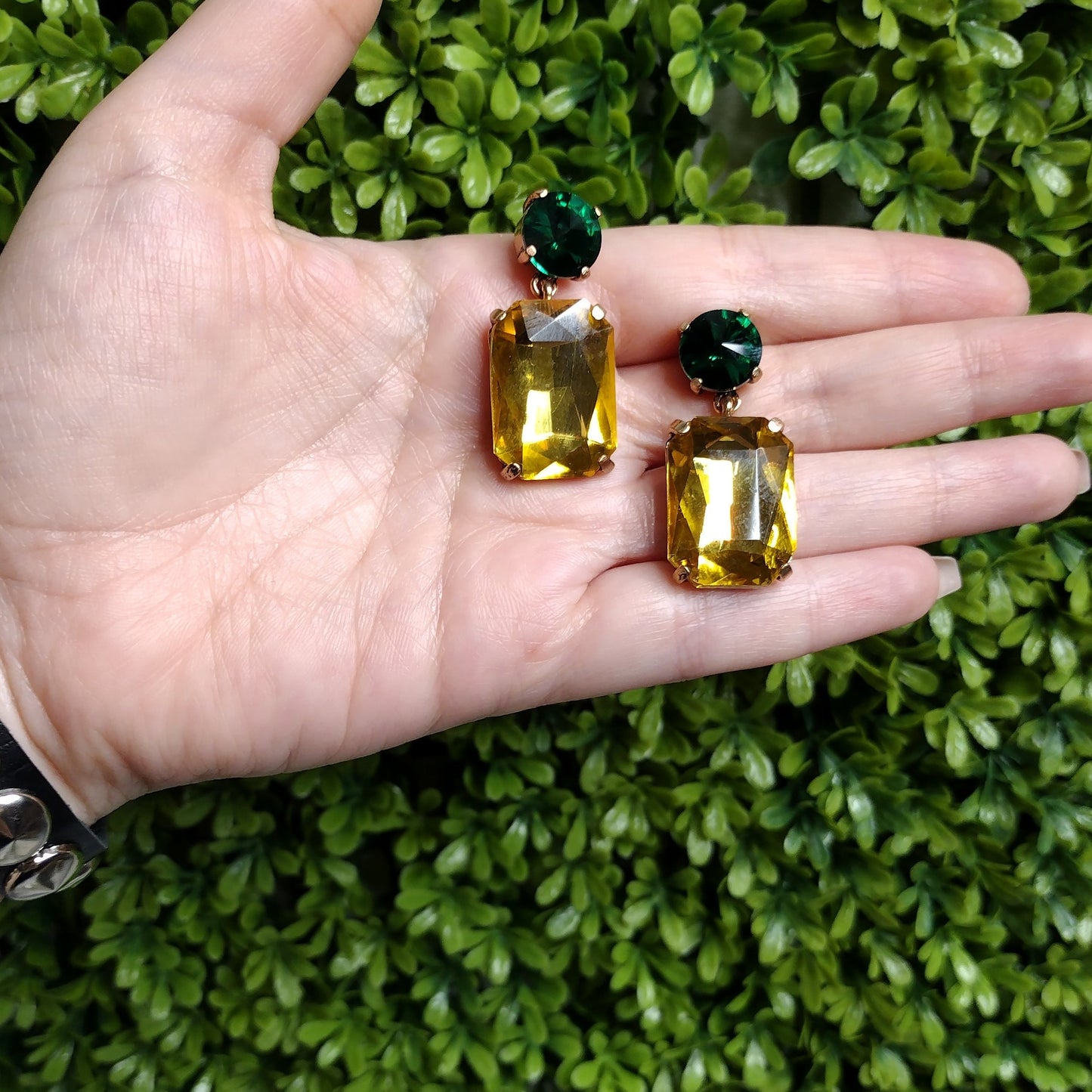 Aretes De Cristal Verdes Con Amarillos