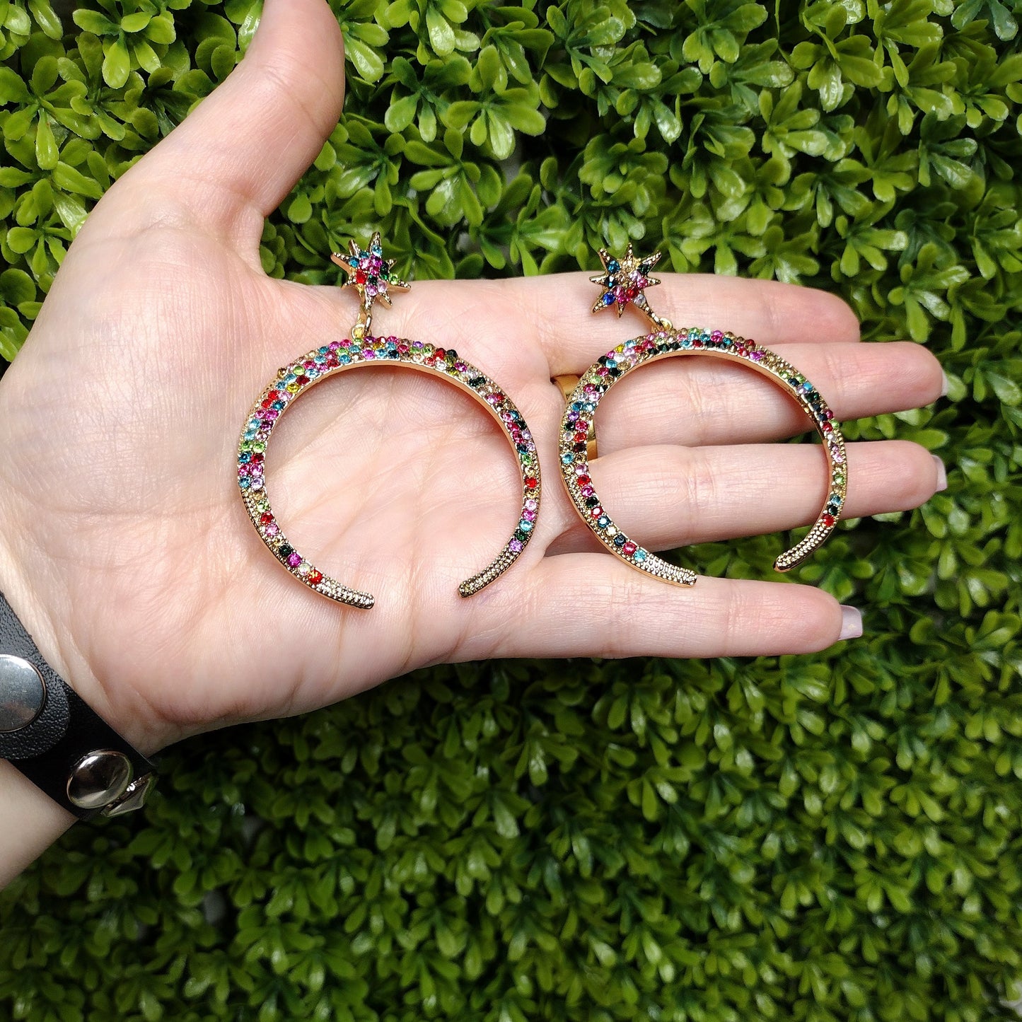 Aretes de Luna Creciente Multicolor