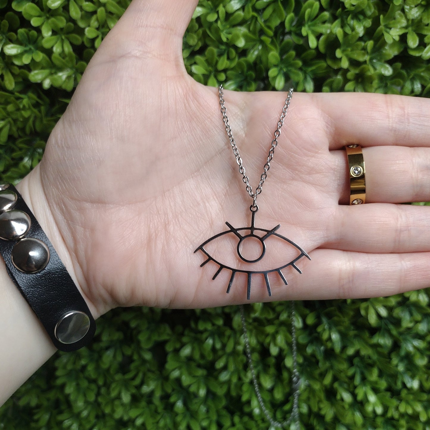 Collar De Silueta De Ojo