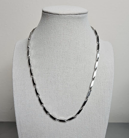 Collar EUGE Plateada