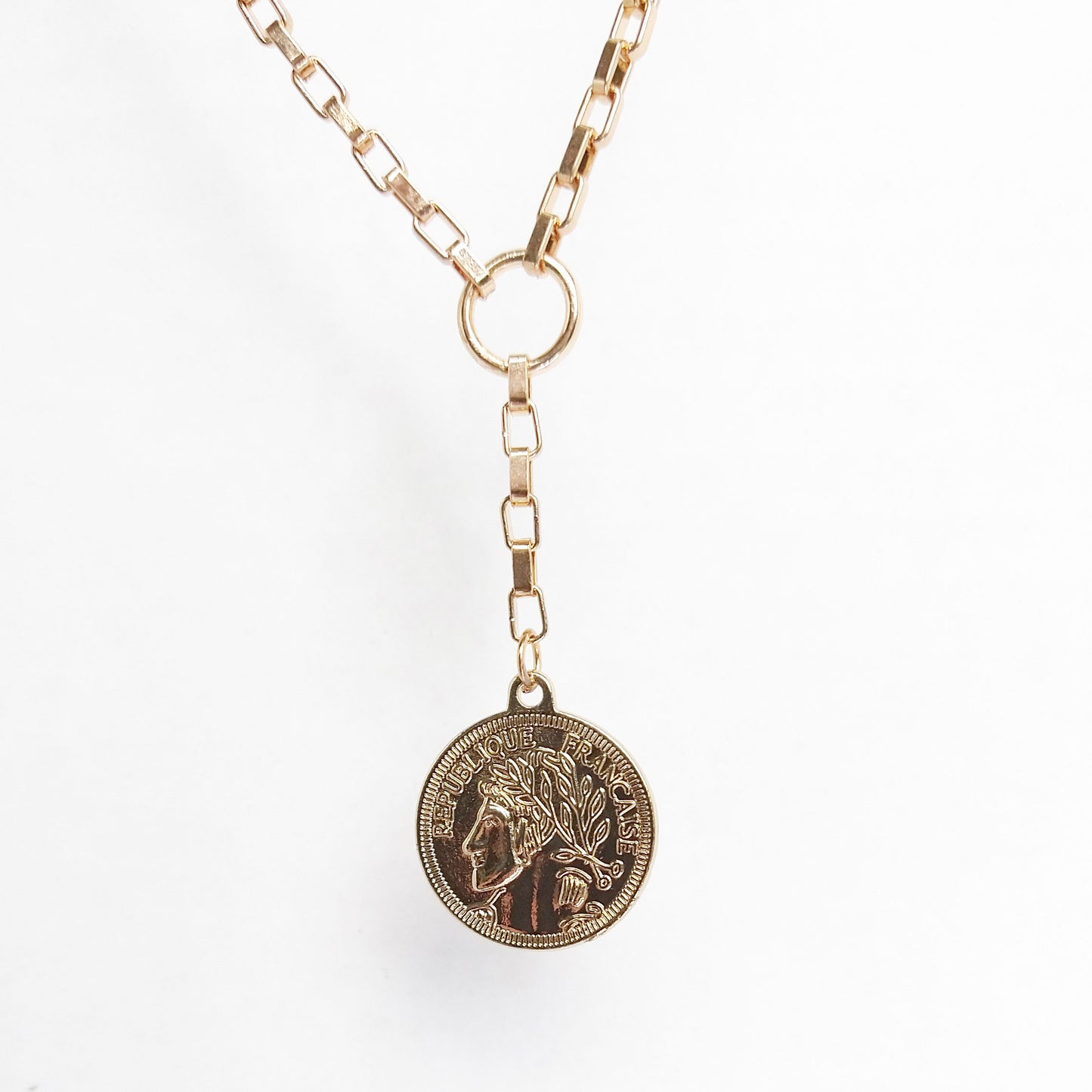 Collar Dorado Con Moneda - Frida's Dream
