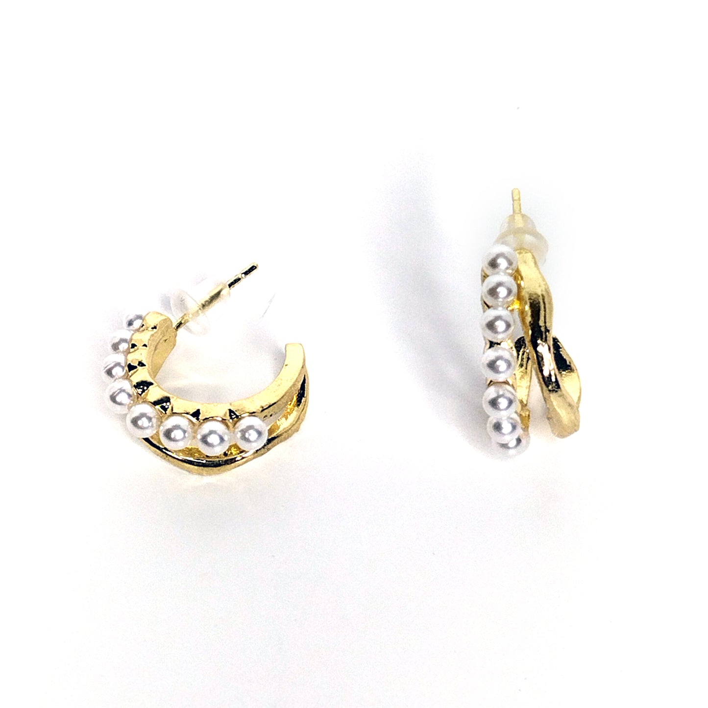 Aretes Chiquitos Dorados Con Perlitas