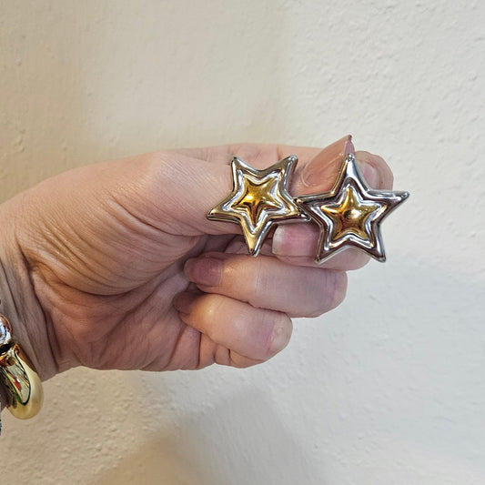 ASTRA – Aretes estrella bicolor de acero inoxidable / ASTRA – Two-tone stainless steel star earrings