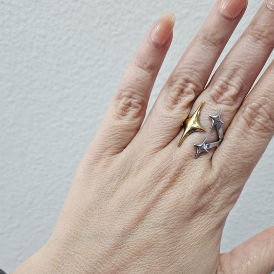 Madison Adjustable Ring – Two-Tone Stainless Steel (Anillo)