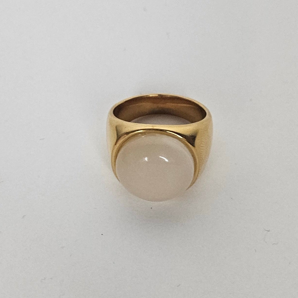 Gardenia Beige Stainless Steel Ring (Anillo)