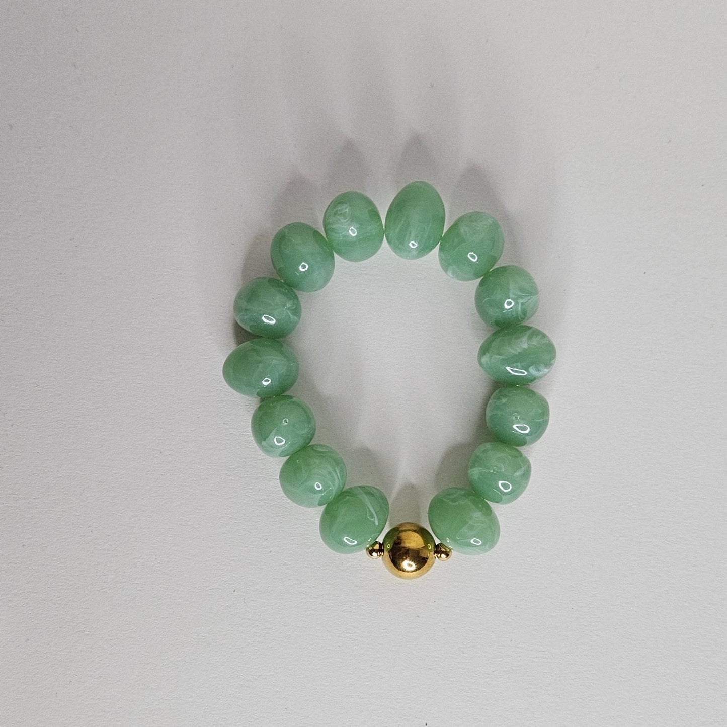 Romi Green Resin Stretch Bracelet (Pulsera)