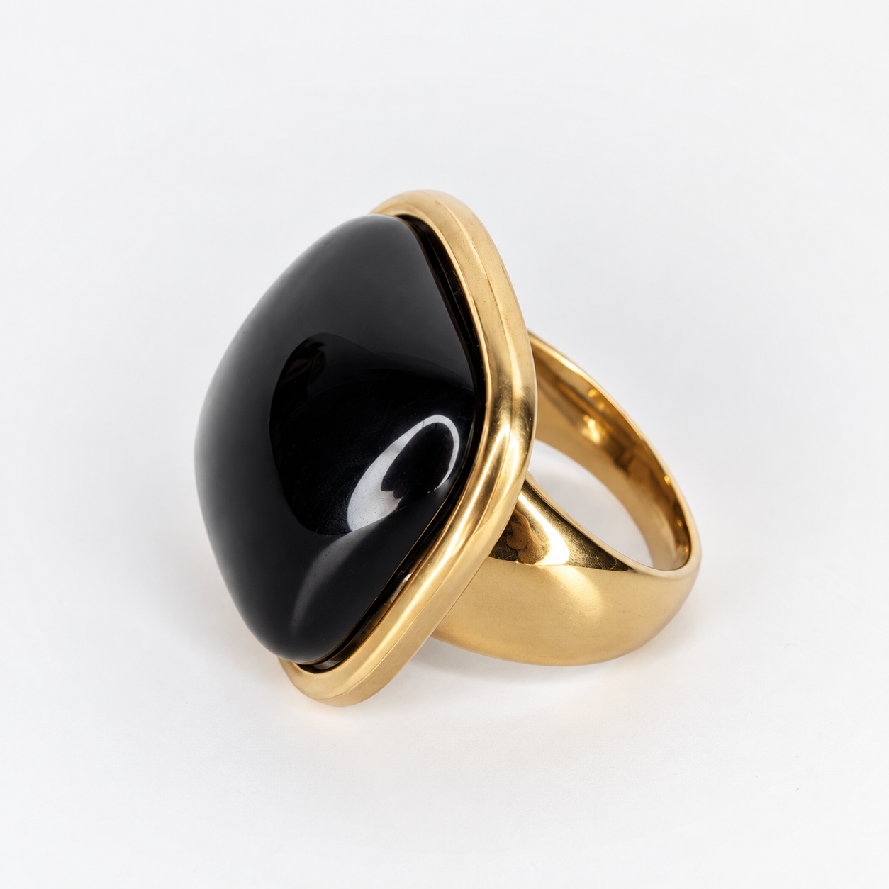 Cande Gold Stainless Steel Black Statement Ring (Anillo)