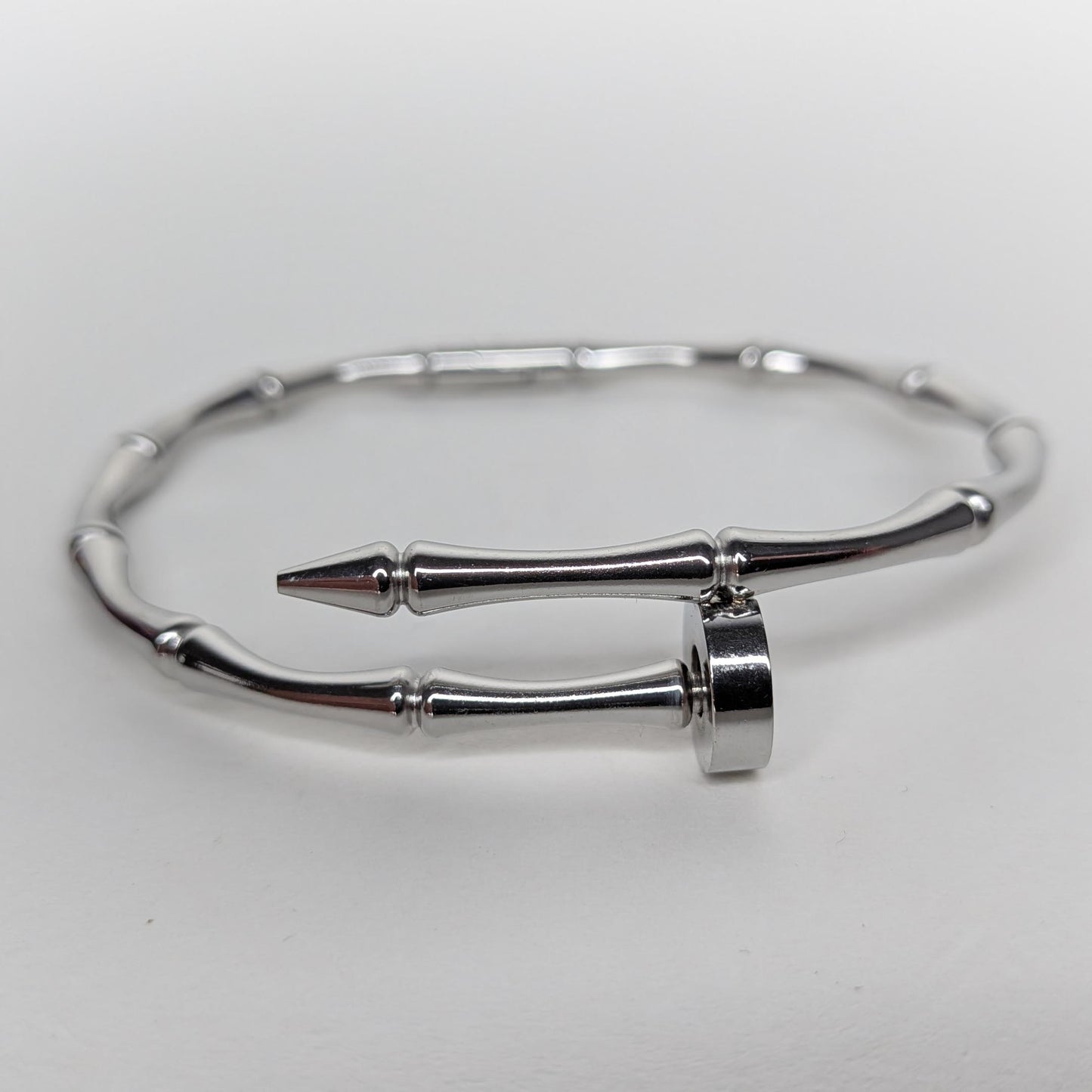 Sylvis Silver Stainless Steel Nail Bangle (Pulsera)