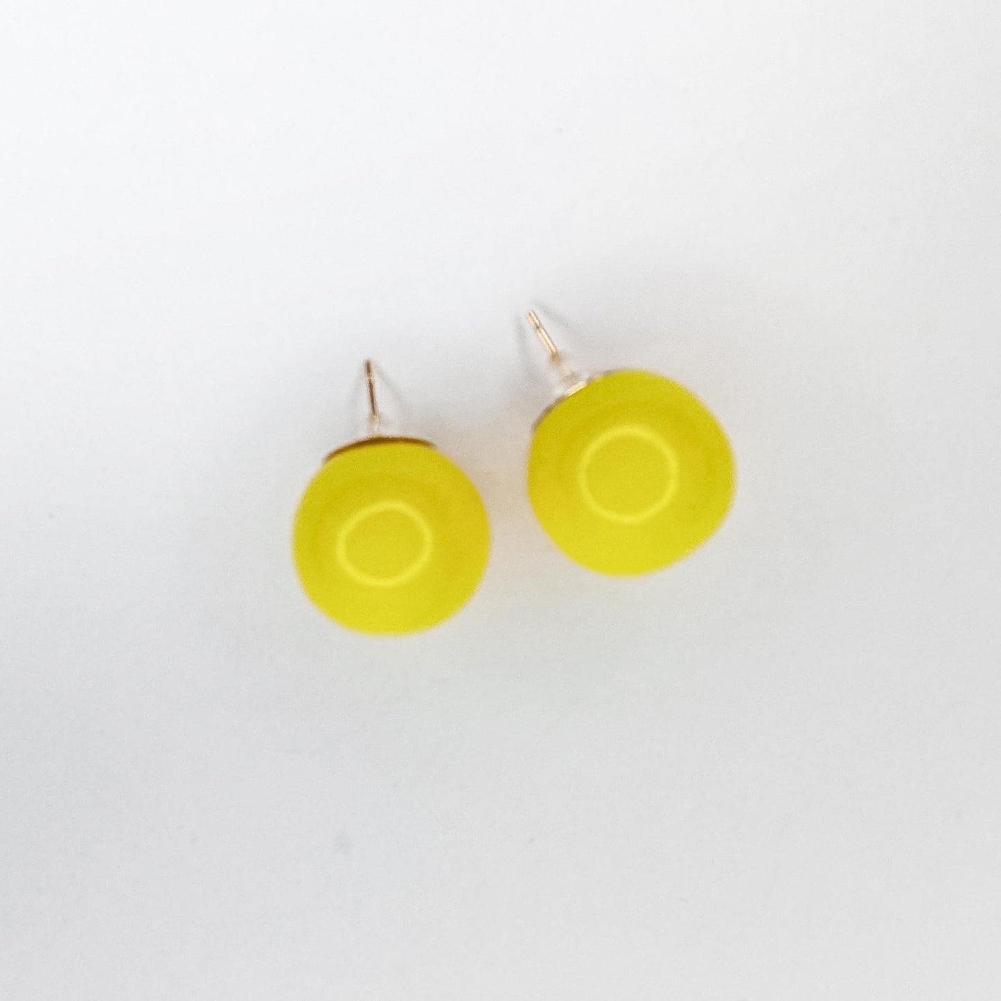 Mildred Yellow Fashion Stud Earrings (Aretes)