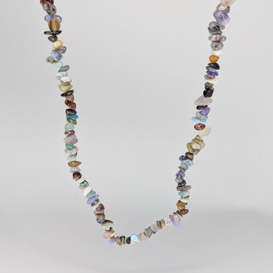 Ramona Multicolor Chip Stone Necklace (Collar)