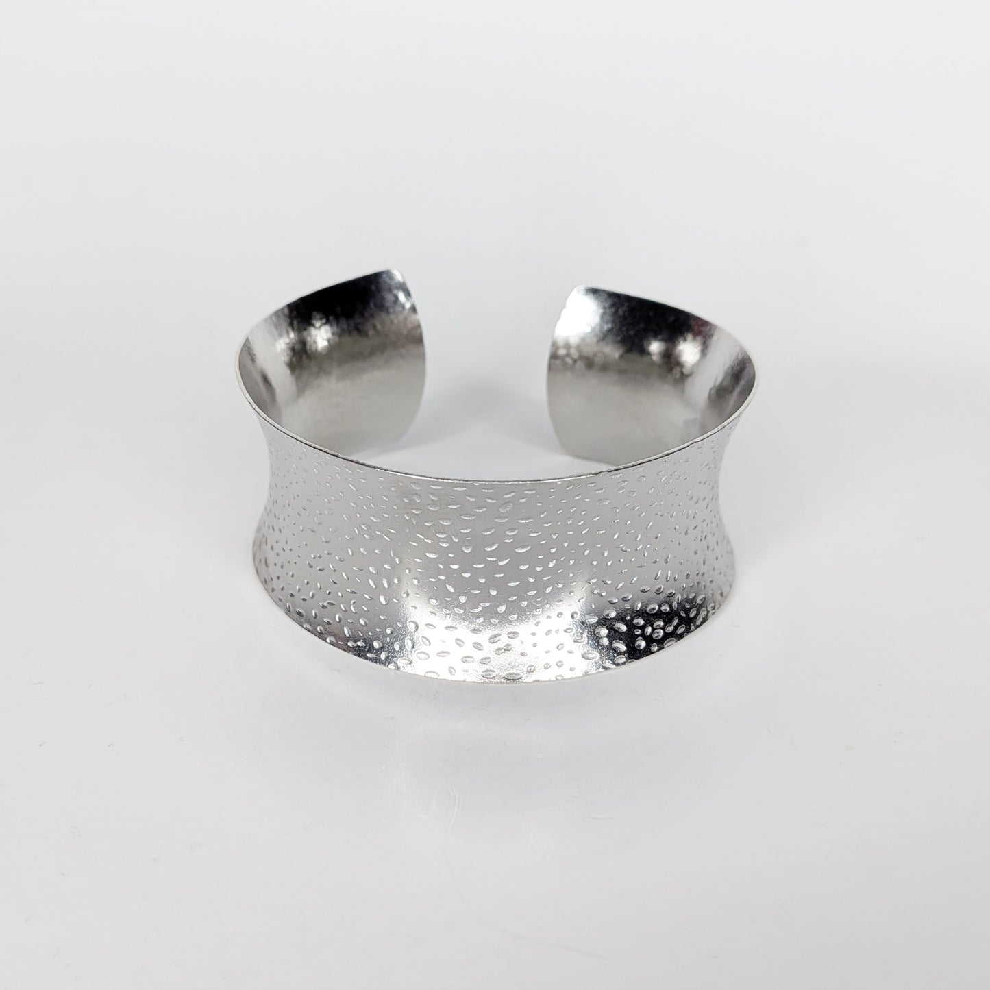 Cindy Silver Stainless Steel Cuff Bracelet (Pulsera)