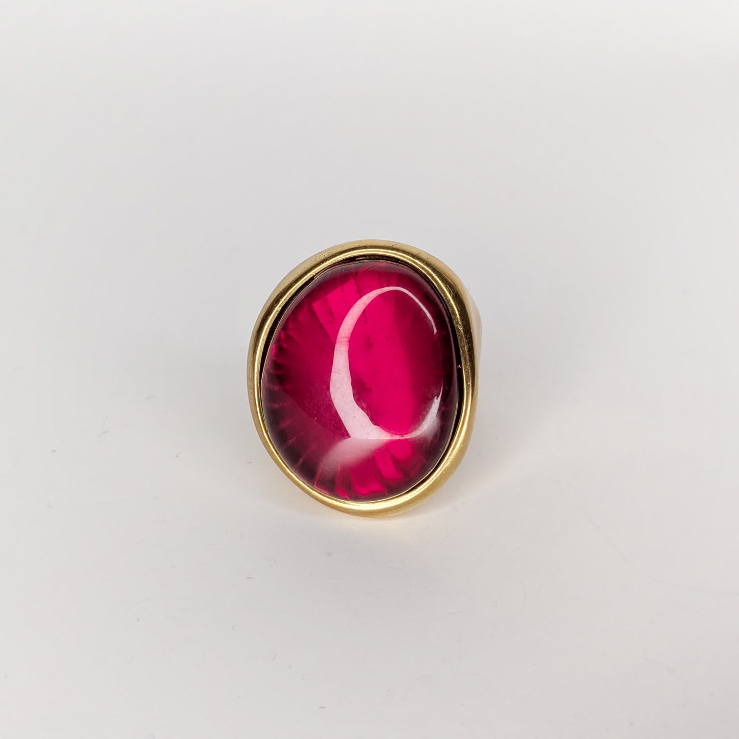 Natashhaa Red Stainless Steel Statement Ring (Anillo)