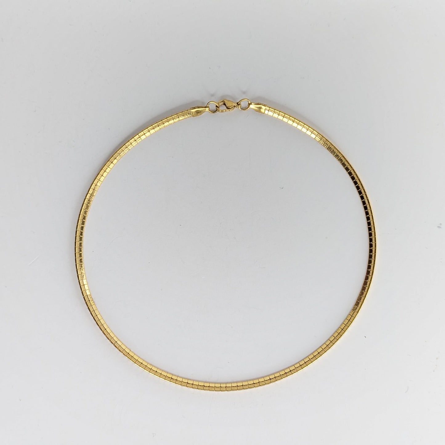 Nardis Gold Tone Flat Link Chain Necklace (Collar)