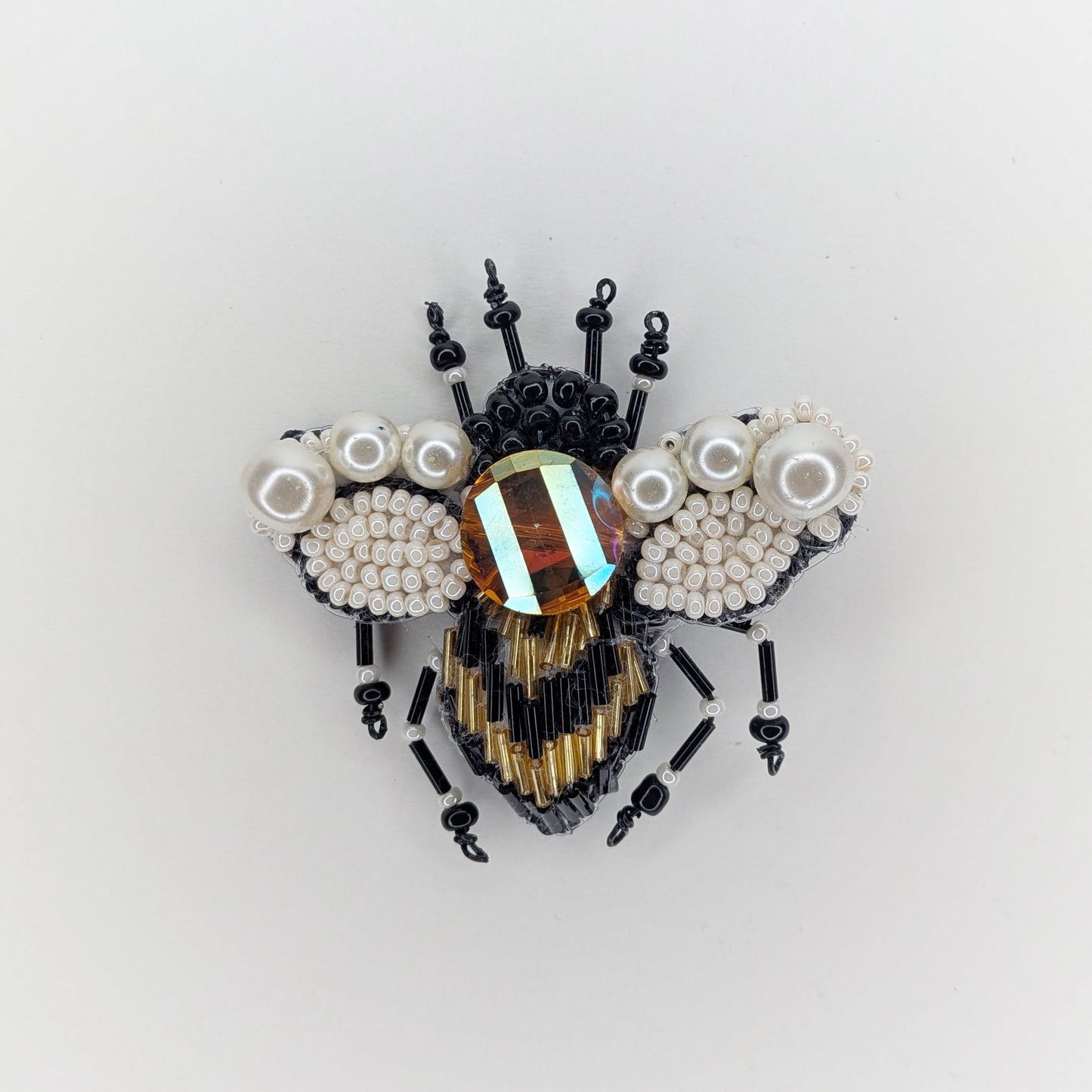 Reyna Handmade Beaded Bee Brooch (Broche)