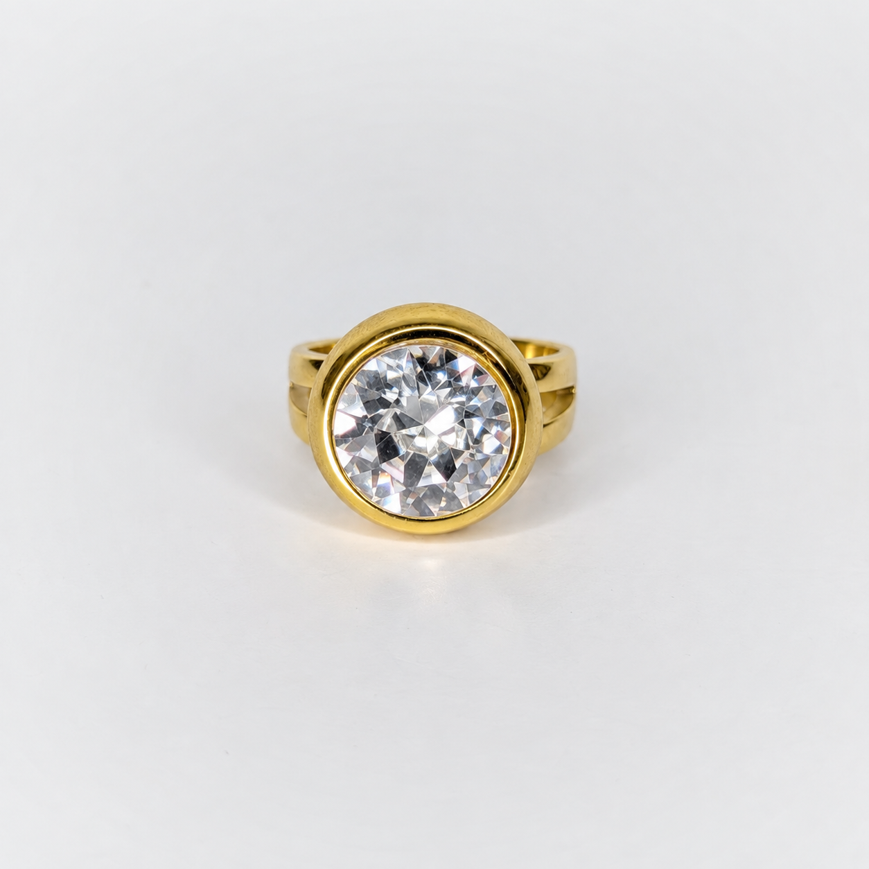 Dey Gold Stainless Steel Statement Ring (Anillo)