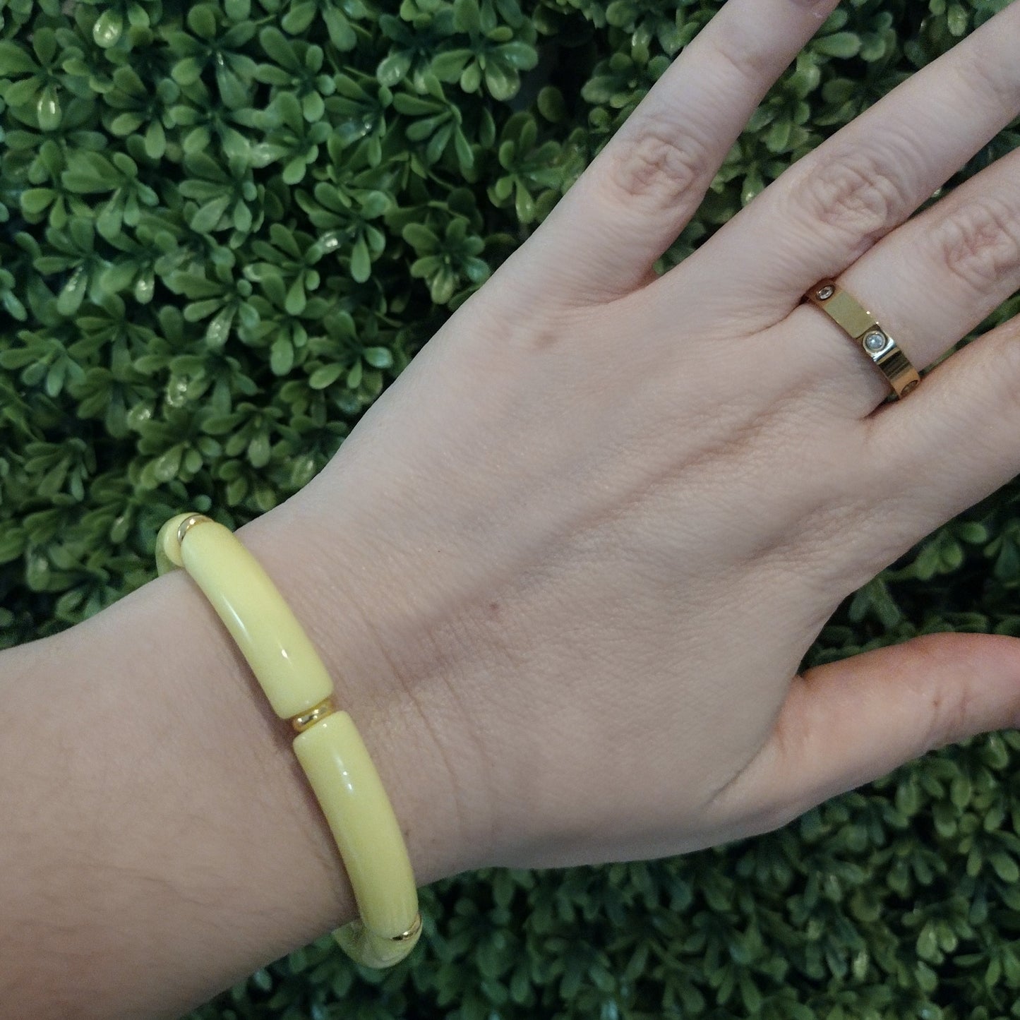Pulsera Amarila De Acrilico