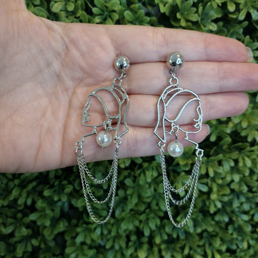Aretes Plateados de Mona